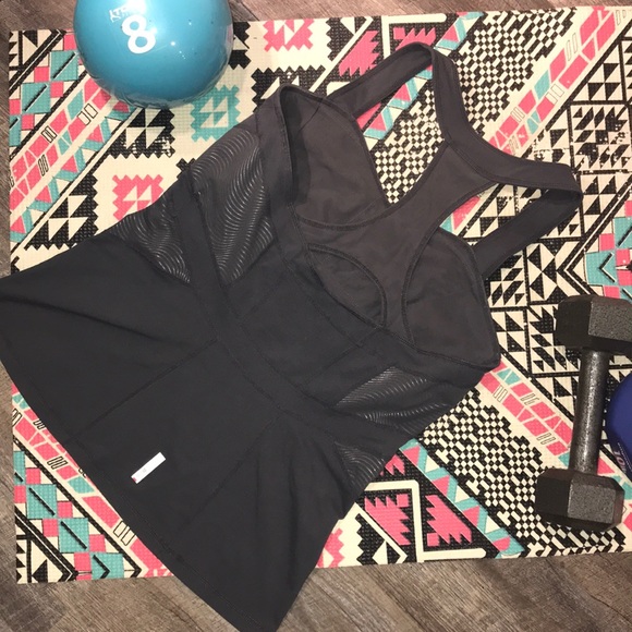 ZELLA Activewear dark gray tank w/ racerback▪️sz L - Picture 5 of 8